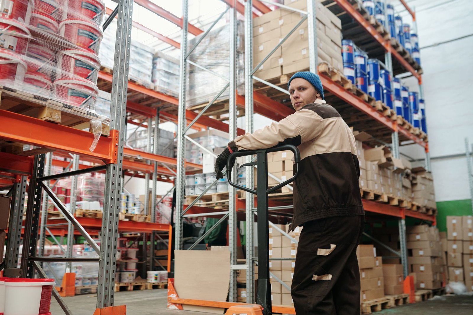 Cold storage warehouse equipment